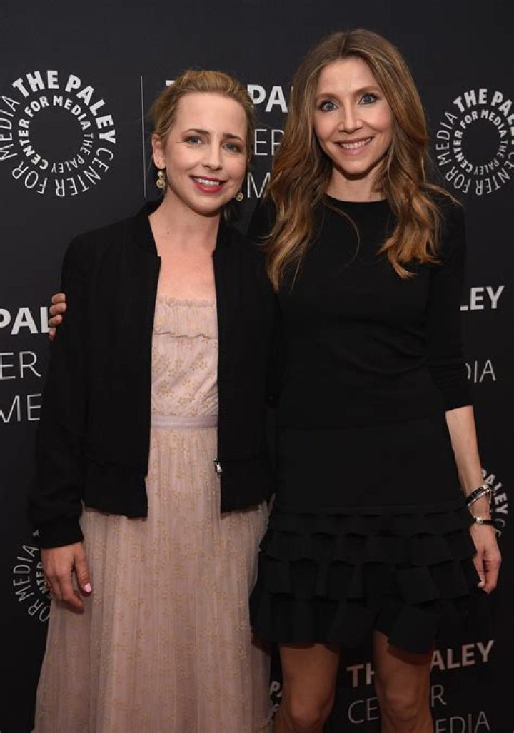 Unveiling Sarah Chalke's Net Worth: Discoveries And Insights